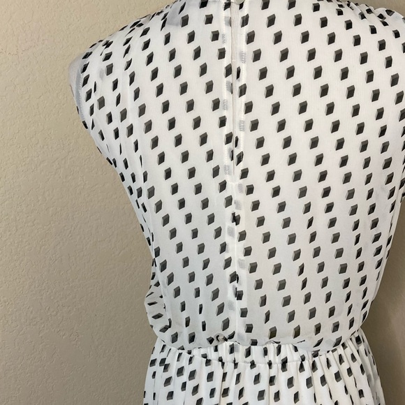 White black sleeveless dress flowing skirt dress A line dress chiffon ombré - Picture 14 of 16